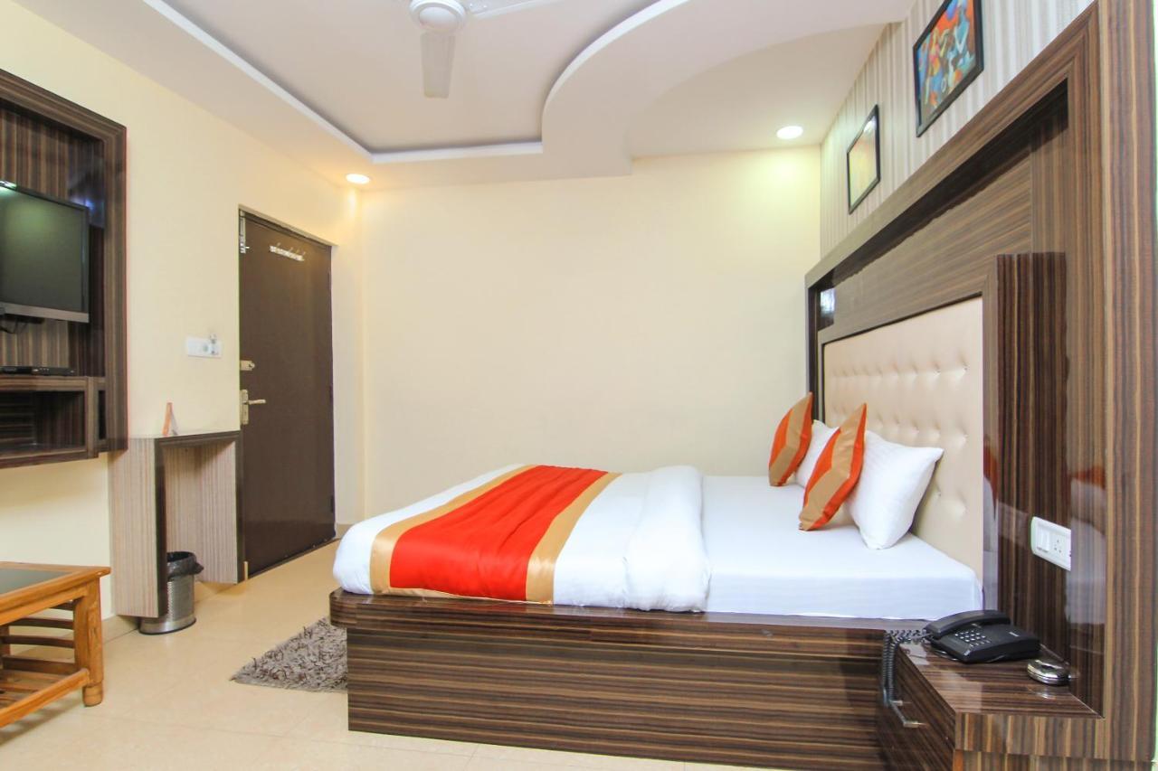 Oyo 8883 Hotel Comfort Zone Lucknow Zewnętrze zdjęcie