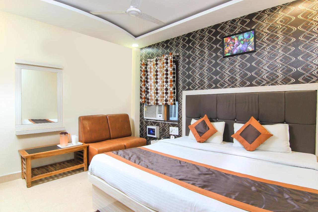 Oyo 8883 Hotel Comfort Zone Lucknow Zewnętrze zdjęcie
